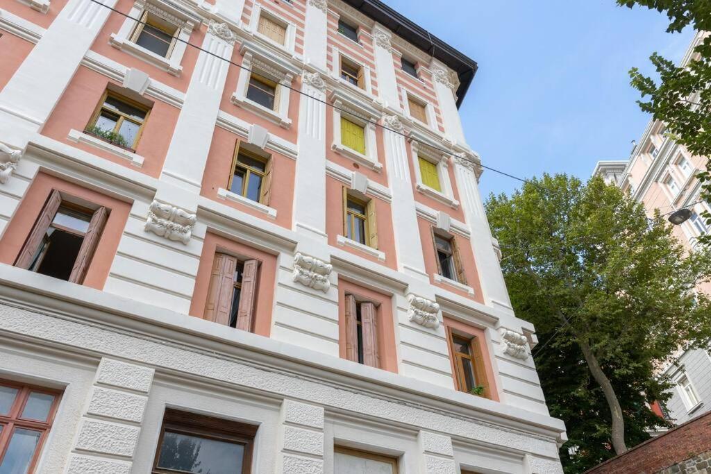 Casa Cereria - Apartment With Parking Trieszt Kültér fotó